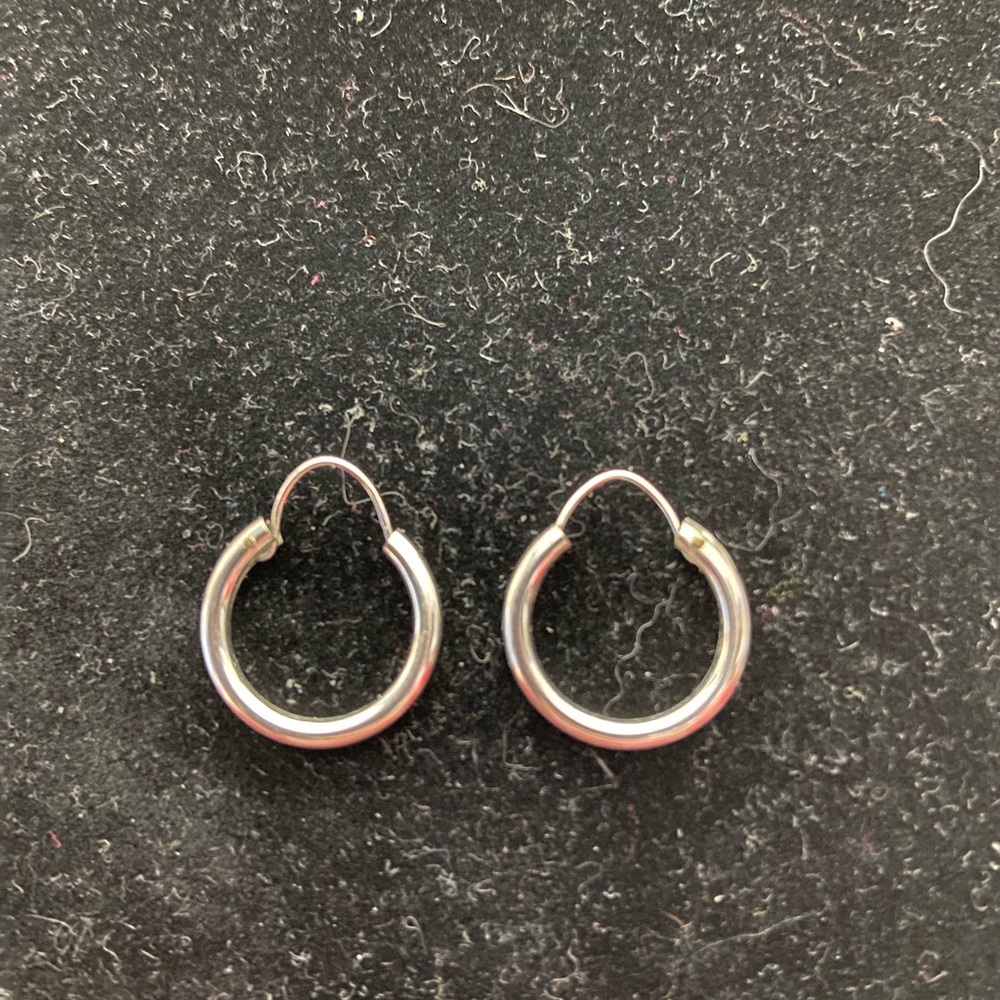 14K White Gold Pierced Hoop Earrings